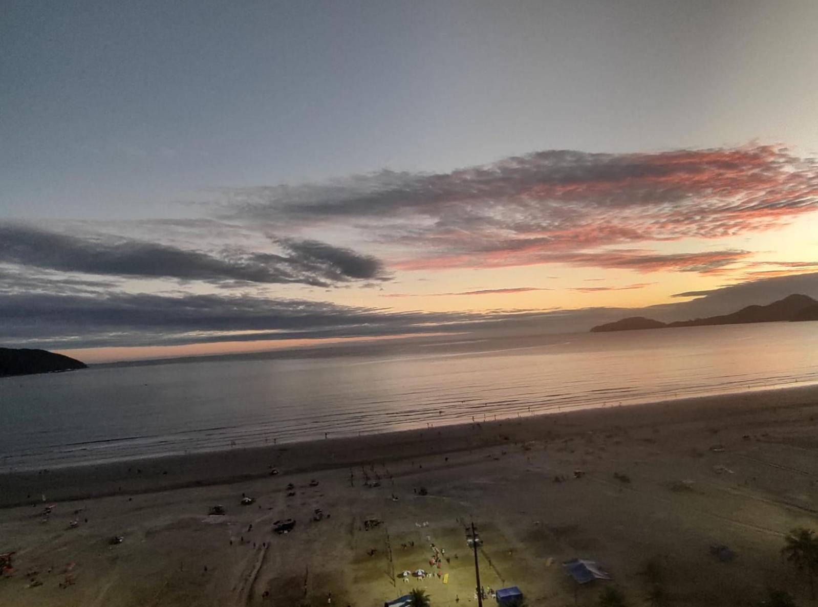 Apartamentos Na Praia Do Gonzaga Frente Mar Com Estacionamento Santos  Eksteriør bilde